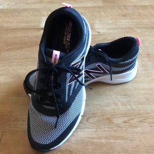 new balance 713 graphic trainer